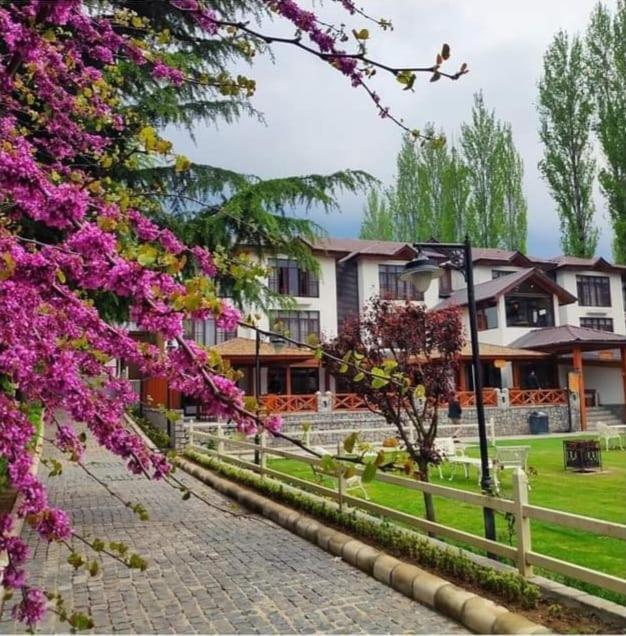 Fortune Resort Heevan, Srinagar - Member Itc Hotels' Group Bagian luar foto